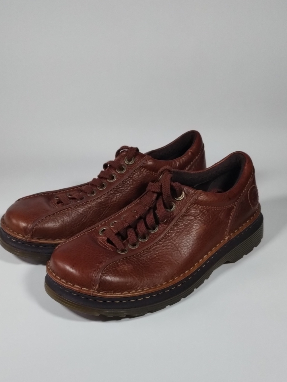NWOT Dr. Martens Perry Brown Leather Casual Lace-Up Oxford Slip-Ons